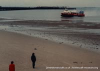 AP1-88 hovercraft at Ryde hoverport